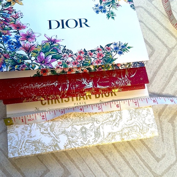 Dior Lunar Year gift bag - Picture 3 of 6